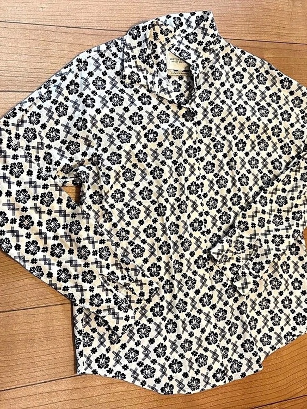 Scotch & Soda Floral Casual Button Down in Cream & Black